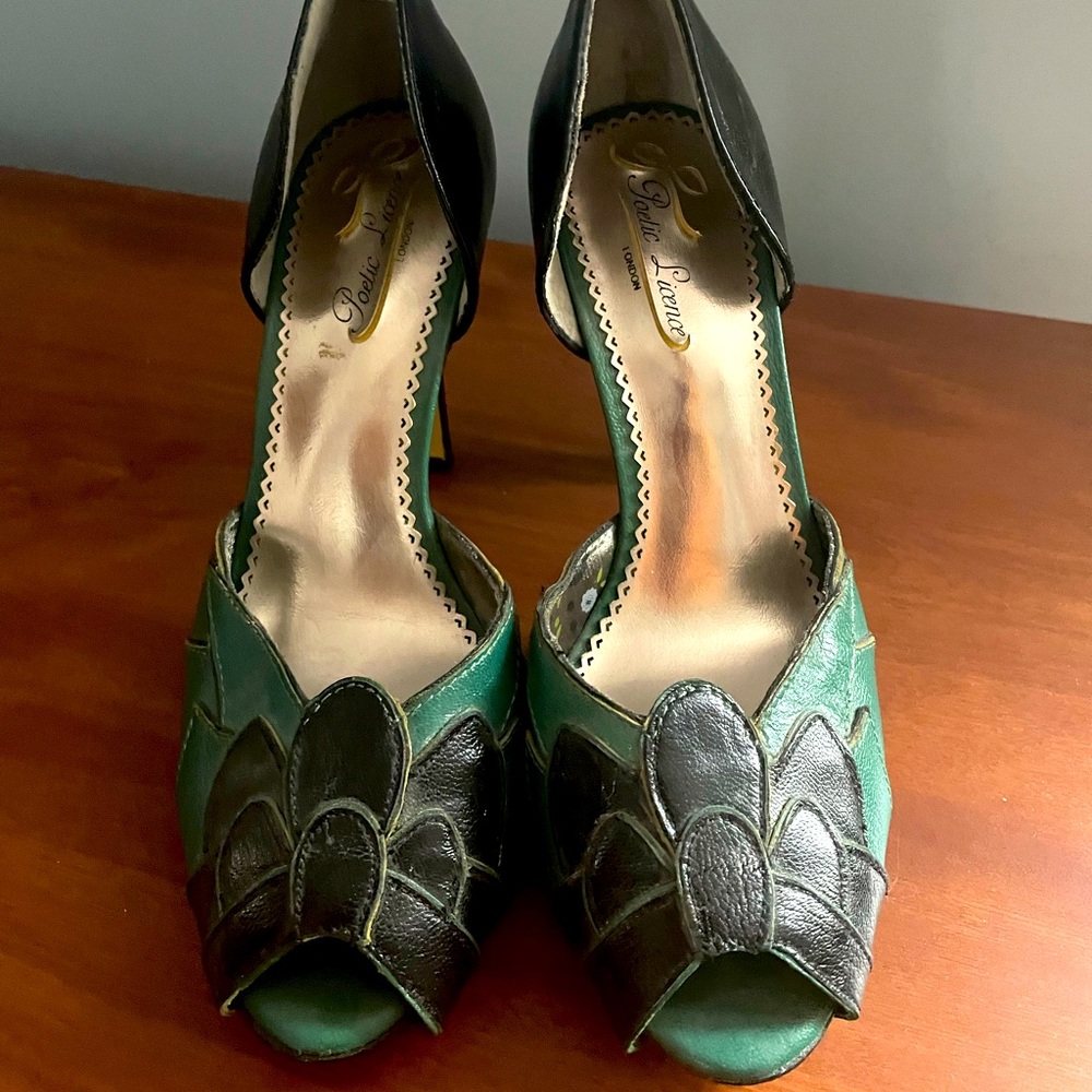 Poetic License Green/Black High Heel